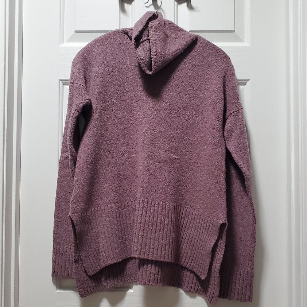 Lou & Grey Purple Turtleneck Sweater | M